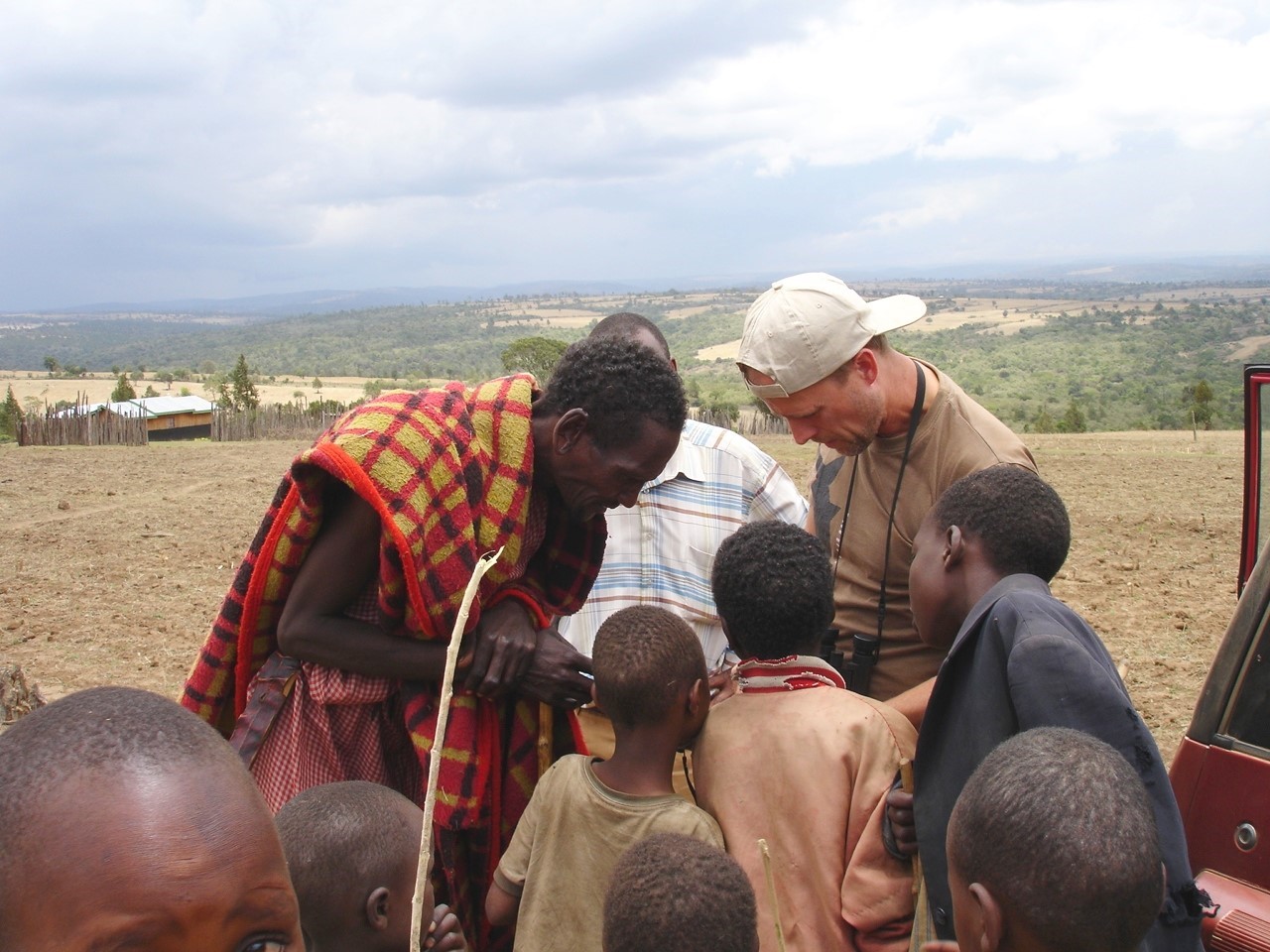 The picture is taken during a field trip done by Andreas Brink and Catherine Bodart. Aim was to collect insitu observations to validate remotely sensed land cover classifications. Kenya, Northeast of Narok